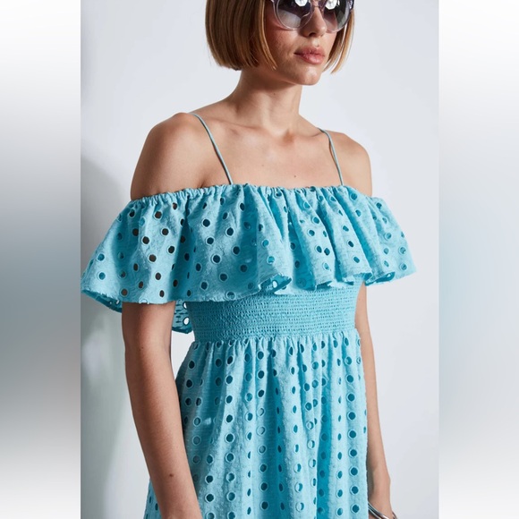 T Tahari Eyelet Midi Dress Blue Off-Shoulder Smocked Bodice Tiered NWT Sz XS - Picture 14 of 15